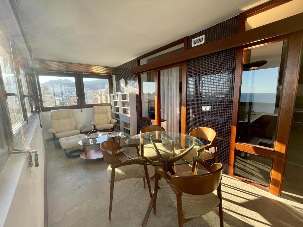 Exclusive Beachfront Apartment Torremolinos - Pool - Paddle - Tenis - Wifi - Central Aircon المظهر الخارجي الصورة