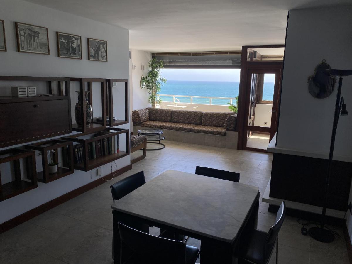 Exclusive Beachfront Apartment Torremolinos - Pool - Paddle - Tenis - Wifi - Central Aircon المظهر الخارجي الصورة