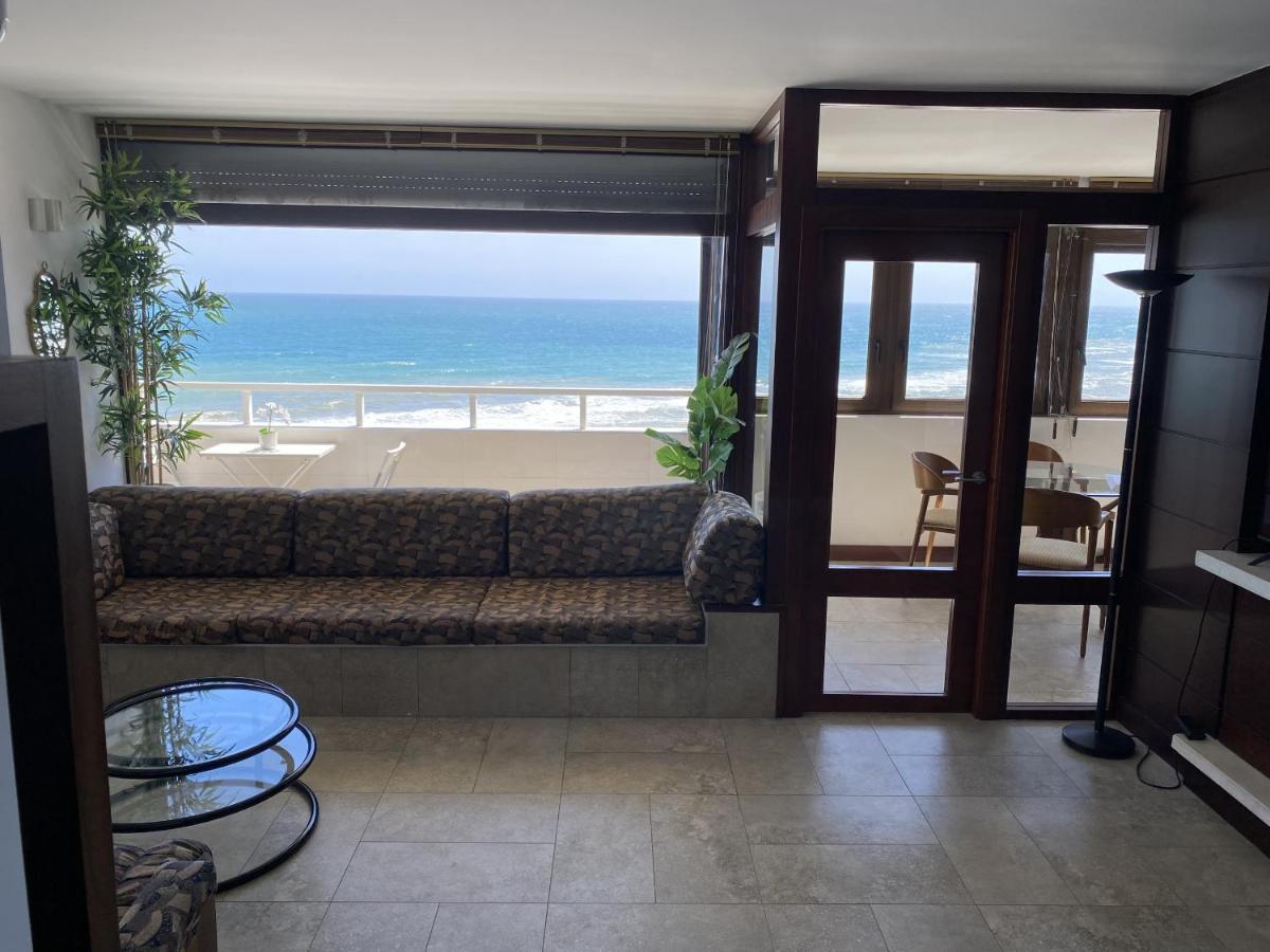 Exclusive Beachfront Apartment Torremolinos - Pool - Paddle - Tenis - Wifi - Central Aircon المظهر الخارجي الصورة