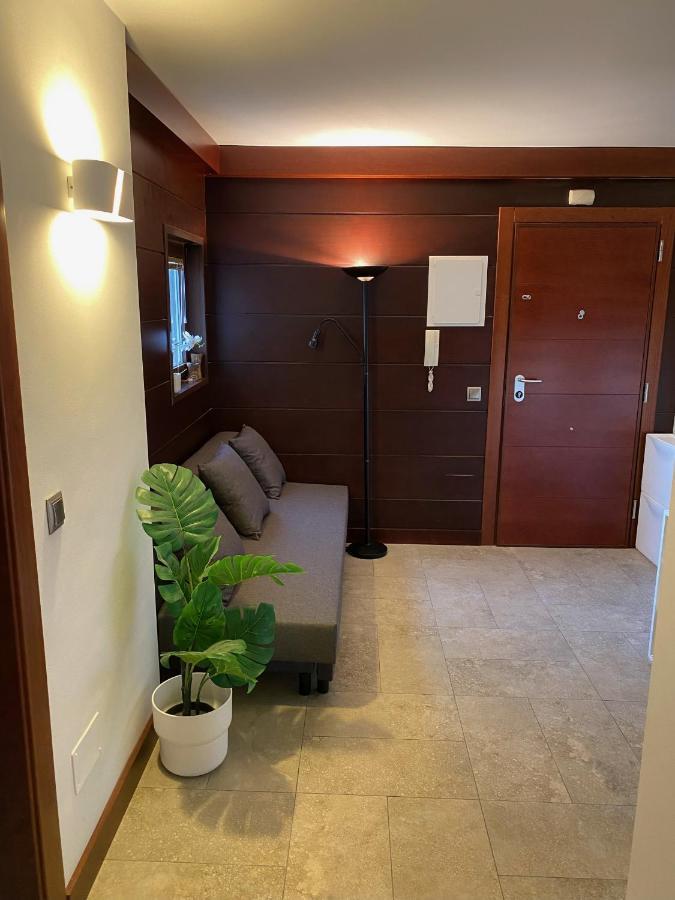 Exclusive Beachfront Apartment Torremolinos - Pool - Paddle - Tenis - Wifi - Central Aircon المظهر الخارجي الصورة